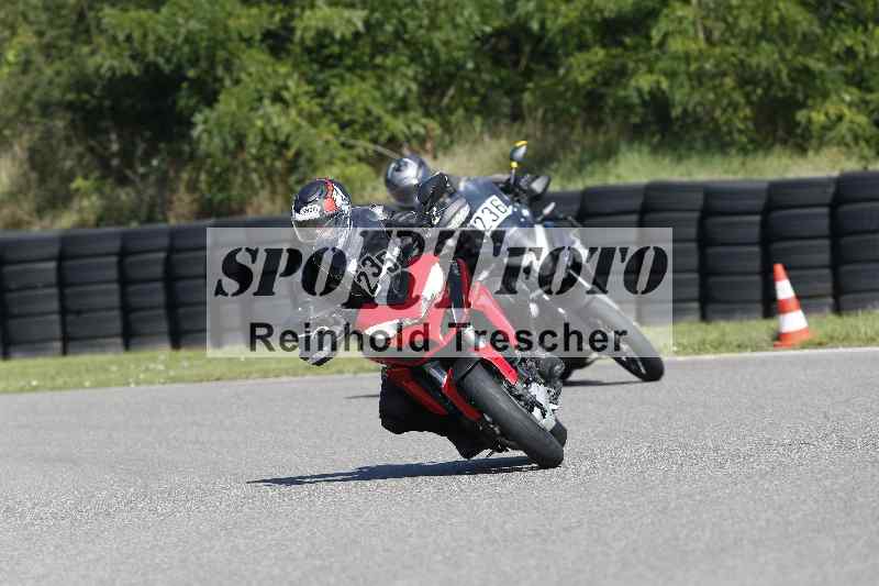 /43 08.08.2025 Discover the Bike ADR/Bike 1 gruen/235